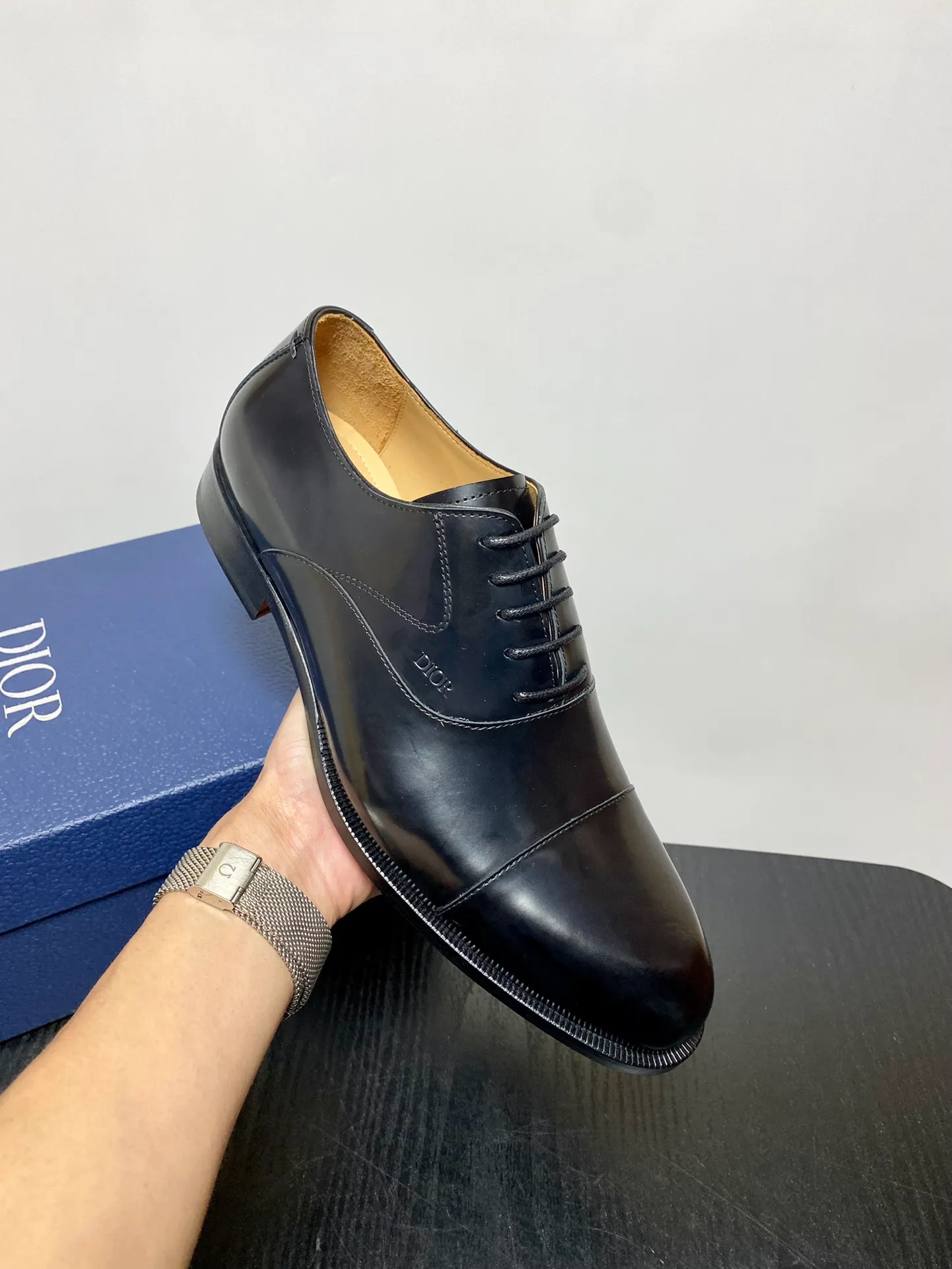 Men's shoes 💰960 Dior Derby shoes | Genuine leather sole formal leather shoes | Carefully crafted with open-edge beaded cowhide | Water-dyed cowhide lining | With classic lace-up closure | Exquisite embossed brand logo on the side | Glossy stacked heel design enhances style | Can be matched with formal or casual looks Size: 39-44 (customized at 38.45.46)